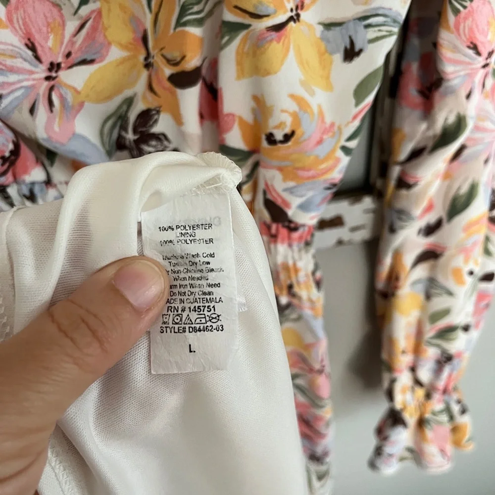 Peach Love California Women's Floral Dress Size‎ Large.